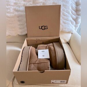 Authentic Classic Mini Platform Ugg Boots size 7